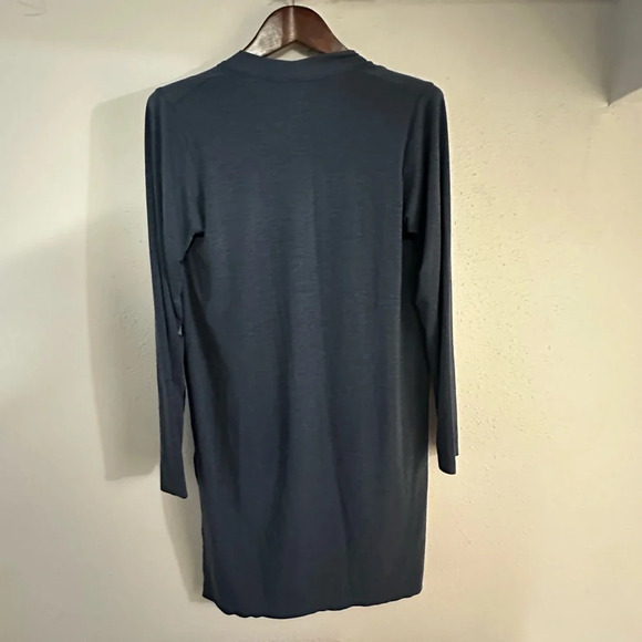 UNIQLO AIRism UV Protection Blue Long Sleeve Cardigan, Size S - Picture 5 of 5